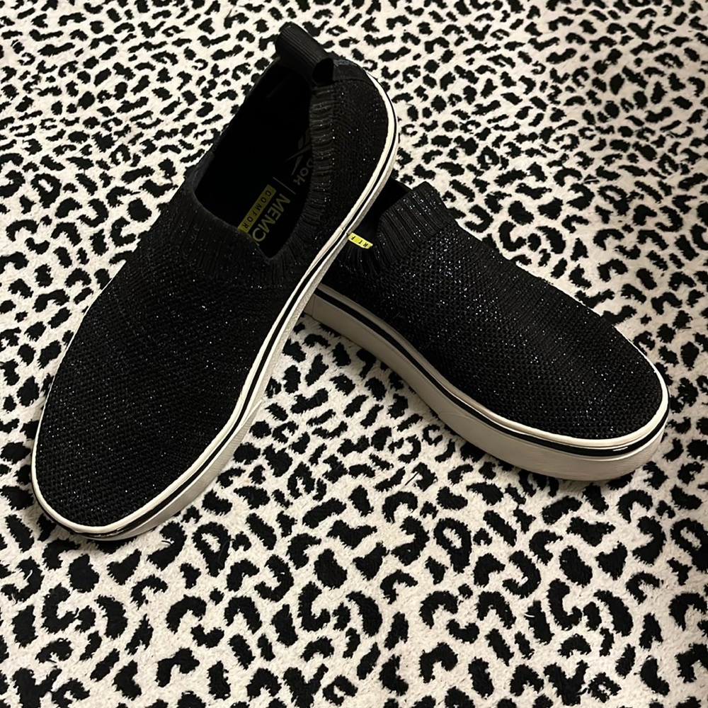 Reebok OnLux Slip-On Walking Sneaker